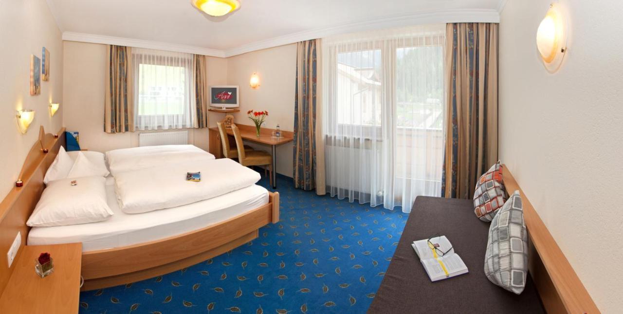 Zeitlos Apartments แกร์ลอส ภายนอก รูปภาพ