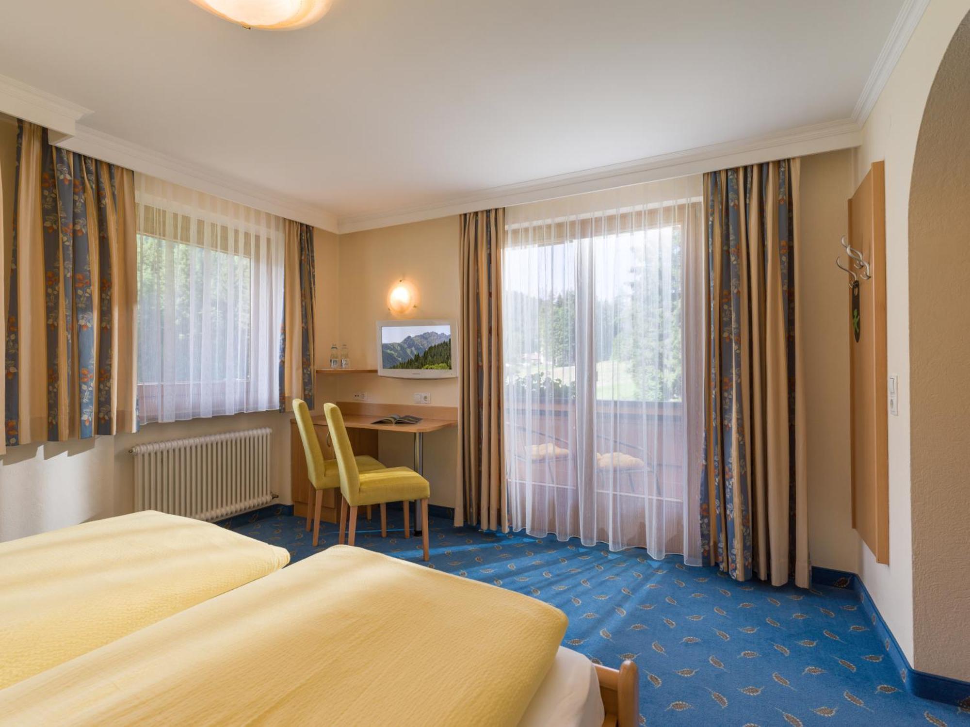 Zeitlos Apartments แกร์ลอส ห้อง รูปภาพ