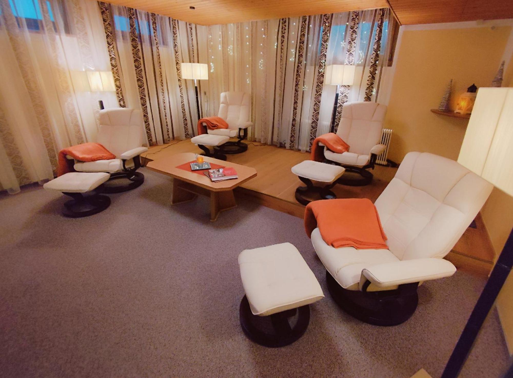 Zeitlos Apartments แกร์ลอส ภายนอก รูปภาพ